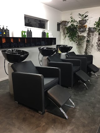 Head Rush Hair Salon