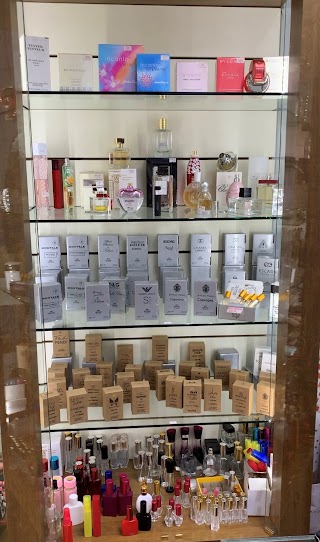 Магазин парфумерії "Bloom Parfum"