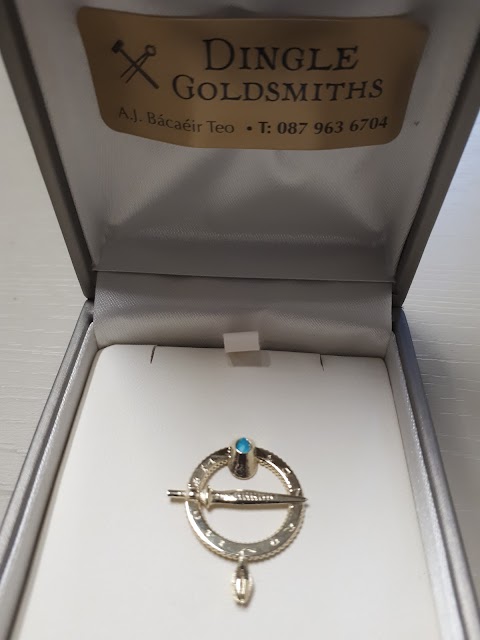 Dingle Goldsmiths A.J.Bácaéir Teoranta Gabhne óir Chorca Dhuibhne