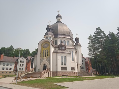 Храм Собору Пресвятої Богородиці УГКЦ, при монастирі святого Цосипа отців Василіан.