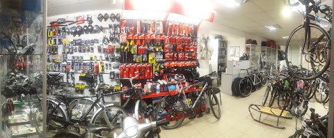 Магазин "Bikecenter", велосипеди БУ та нові, м.Вишневе