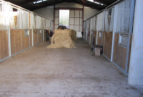 Castlefergus Riding Stables