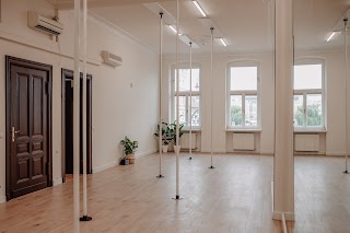 Qualia Pole Dance Studio