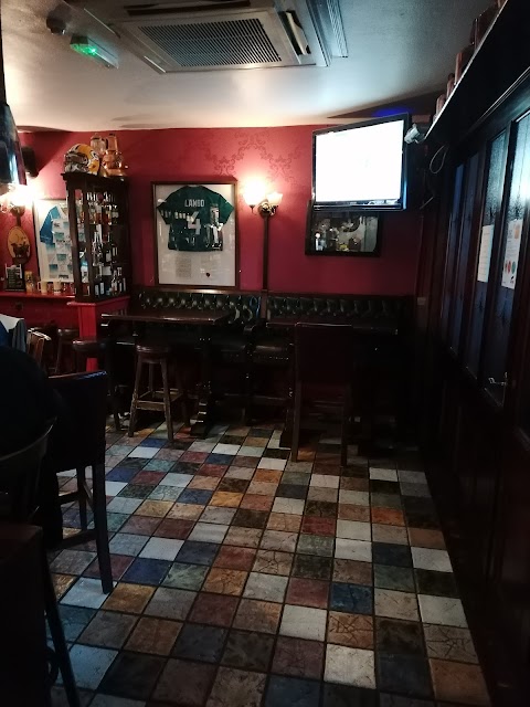 Kelly's Bar