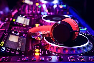 Avid Entertainment | Premium DJ Services