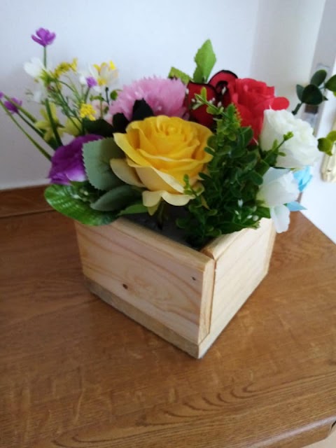 ed,s handmade flower arrangements