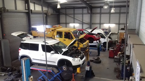 John Scanlon Auto Repairs (John Scanlon)