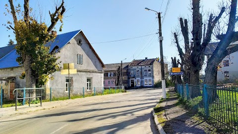 м. Комарно