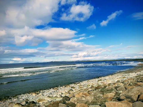 Surf N Stay Strandhill Lodge, House, Surf School