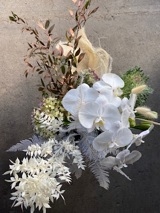 Jade McIntosh Flowers & Styling