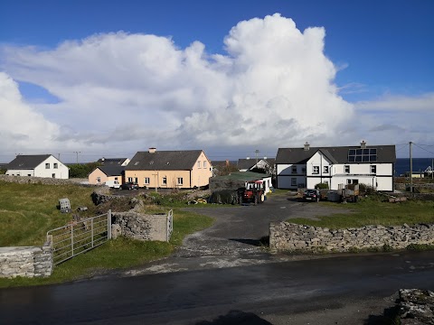 Tigh Ruairi (Rory's Pub) Bed & Breakfast, Inis Oirr, Aran Islands