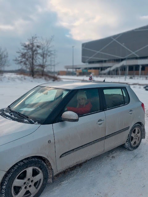 Приватний інструктор з водіння. Driver.lviv