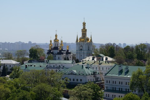 Дзвіниця церкви Різдва Пресвятої Богородиці УПЦ