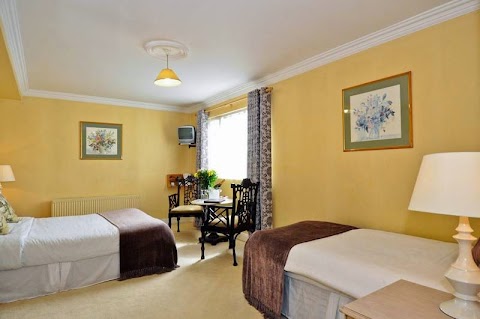 Longford Arms Hotel & Spa