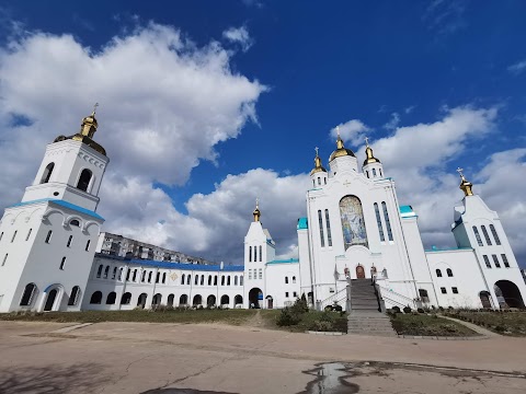 Храм усіх святих Чернігівських УПЦ