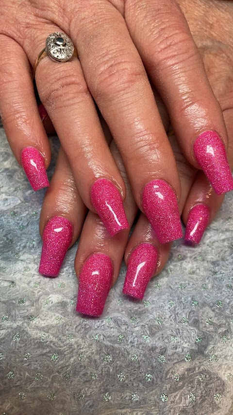 Trabelle Nails