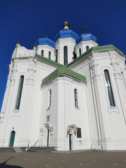 Свято-Троїцький храм УПЦ