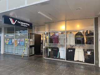 twosevenfive. clothing store