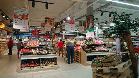 Auchan Supermarket Konstancin