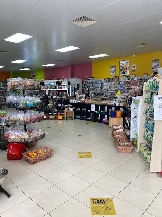 Pet zone Woodville