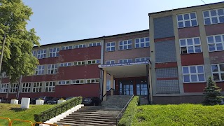 Zespół szkół nr 1 w Piekarach śląskich