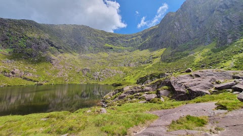 Conor Pass waterfall