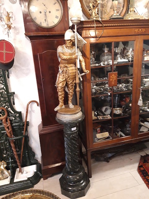 castlelodge antiques