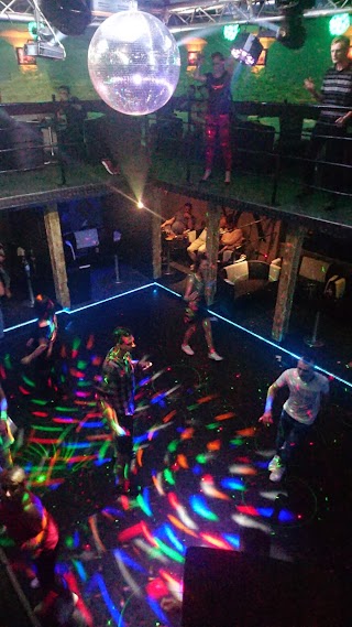 CLUB NOVA