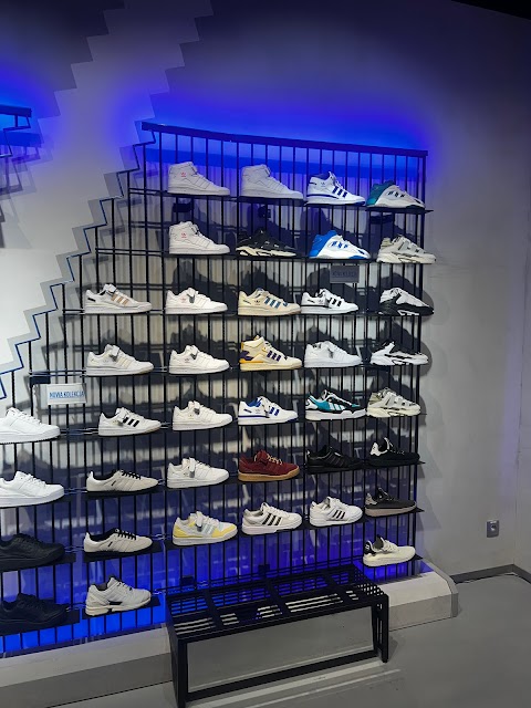 adidas store Warsaw Galeria Mokotow