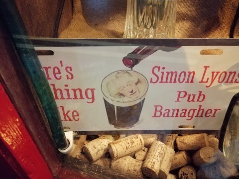 Simon Lyons Pub