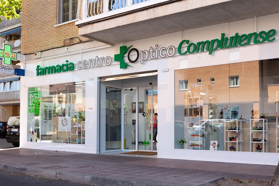 Foto farmacia Farmacia Centro Óptico Complutense (Jose María López González)