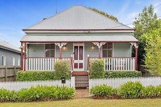 Toowoomba Holiday Rentals - Sierra Cottage