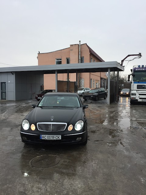 LuxWash Мийка Самообслуговування