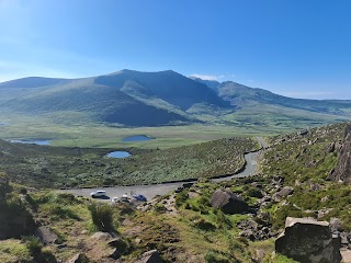 Conor Pass waterfall