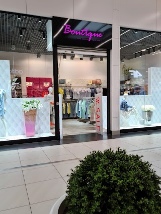 Boutique. Moda młodzieżowa