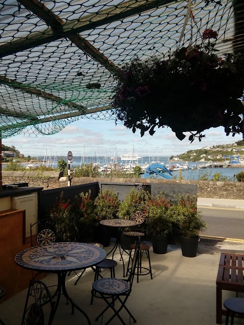 Fitzy's bar crosshaven