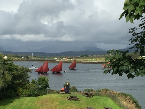 Connemara Cottages Roundstone