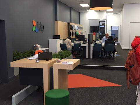 Education agent & visa services - IDP Adelaide