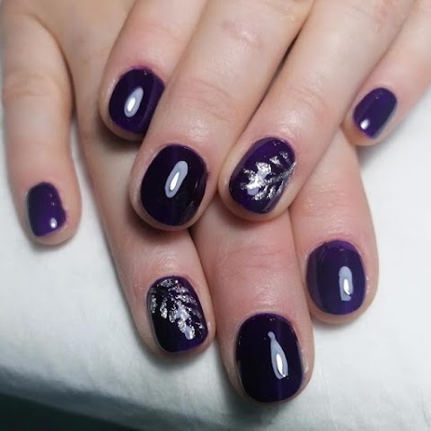 Breda Gavin - Nail Artist