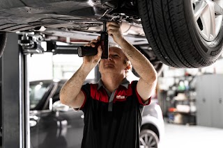 Lemans Mechanic Brisbane Car Service Brisbane