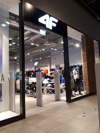 4F