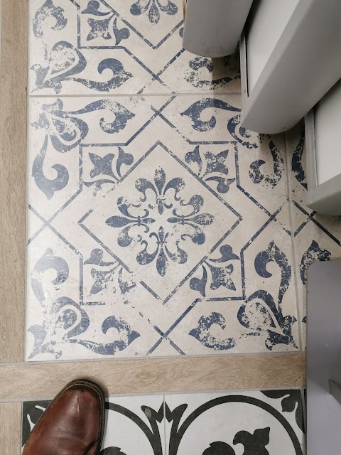 Ryan's Tiles carpets & flooring