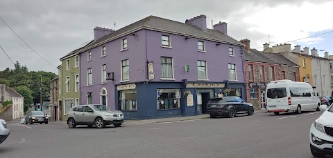 Larkin's Pub, Restaurant & B&B