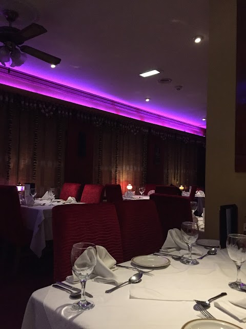 Raj Gaylord Indian Restaurant