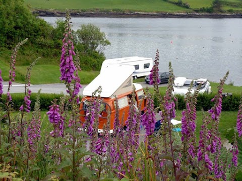 Eagle Point Camping. (Campáil Pointe an Iolair)