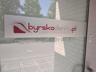 Byrska Dentic. Implanty, protetyka, leczenie kanałowe