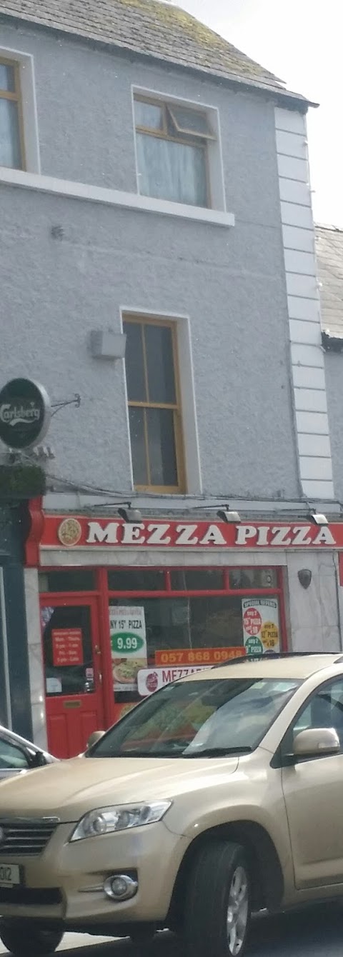 Mezza Pizza