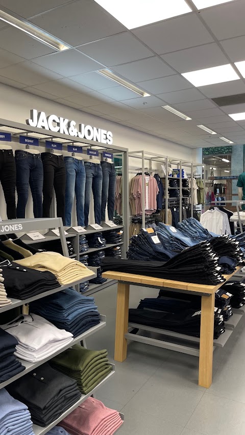 JACK & JONES