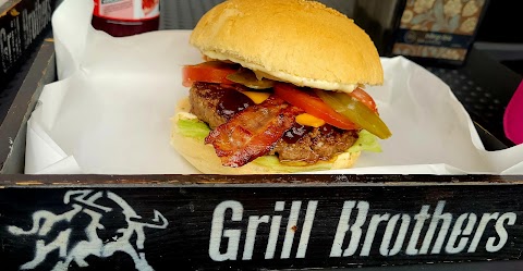 Grill Brothers burgery Na Grobli