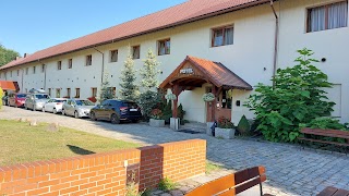 Karczyce Hotel